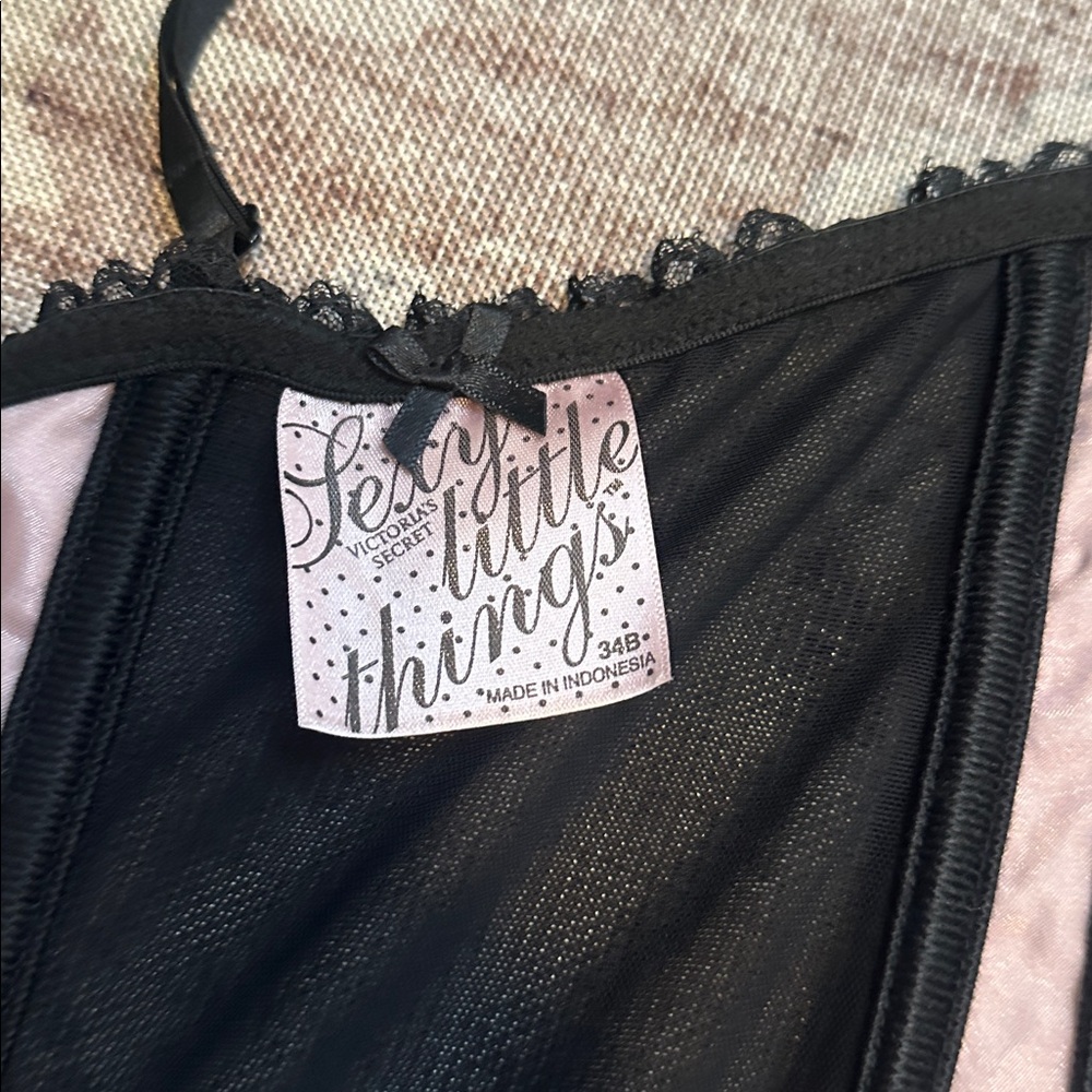 Vintage Victoria’s Secret sexy little things Elegant Black Lace corset 34b - Picture 7 of 7